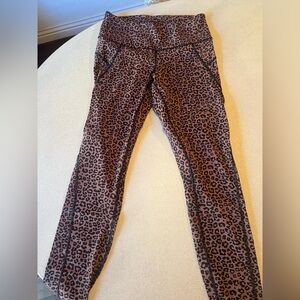 CRZ YOGA Compression Running Leggings in Leopard Print